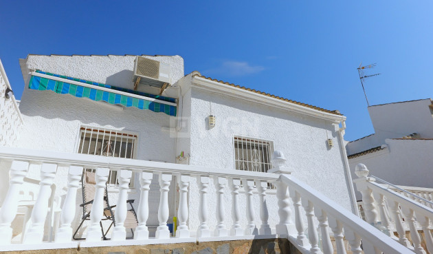 Resale - Villa - Torrevieja - Costa Blanca