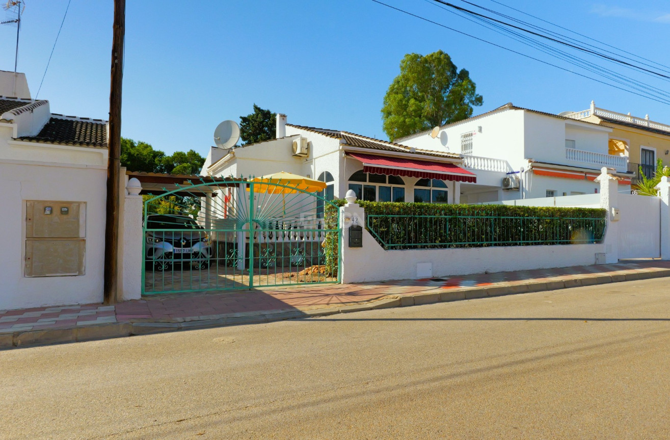 Resale - Villa - Torrevieja - Costa Blanca