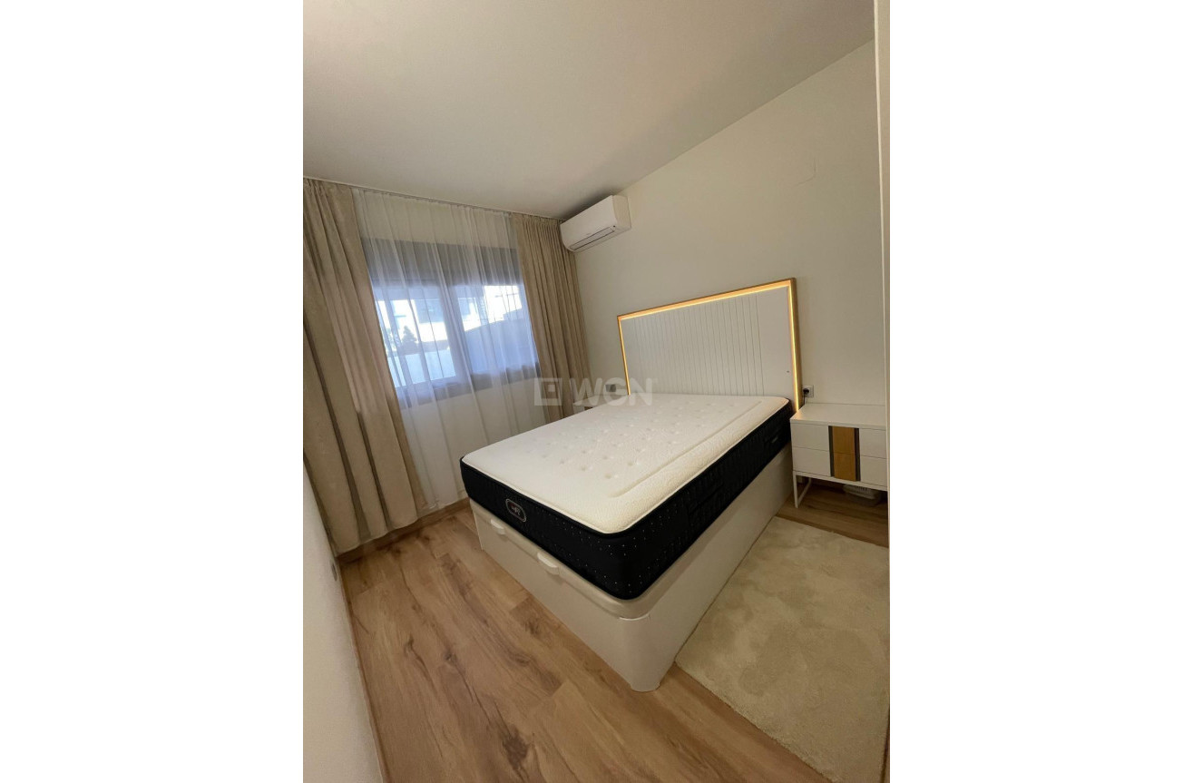 Resale - Bungalow - Torrevieja - Costa Blanca