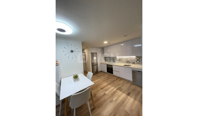 Resale - Bungalow - Torrevieja - Costa Blanca