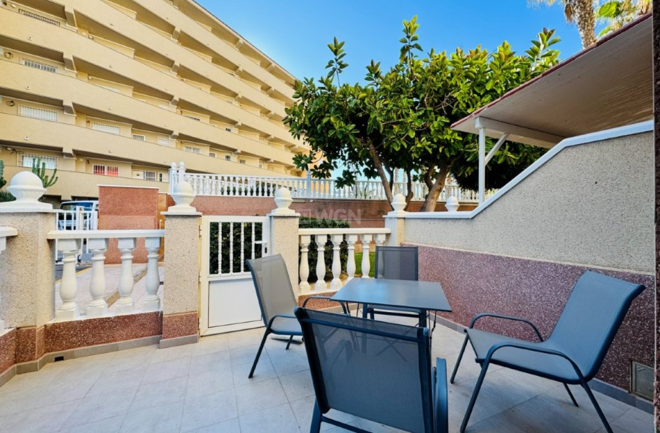Resale - Apartment / flat - La Mata - Costa Blanca