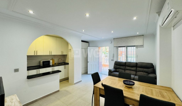 Resale - Apartment / flat - La Mata - Costa Blanca