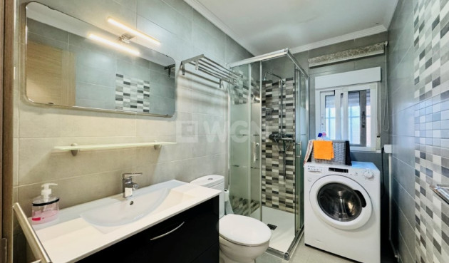 Resale - Apartment / flat - La Mata - Costa Blanca