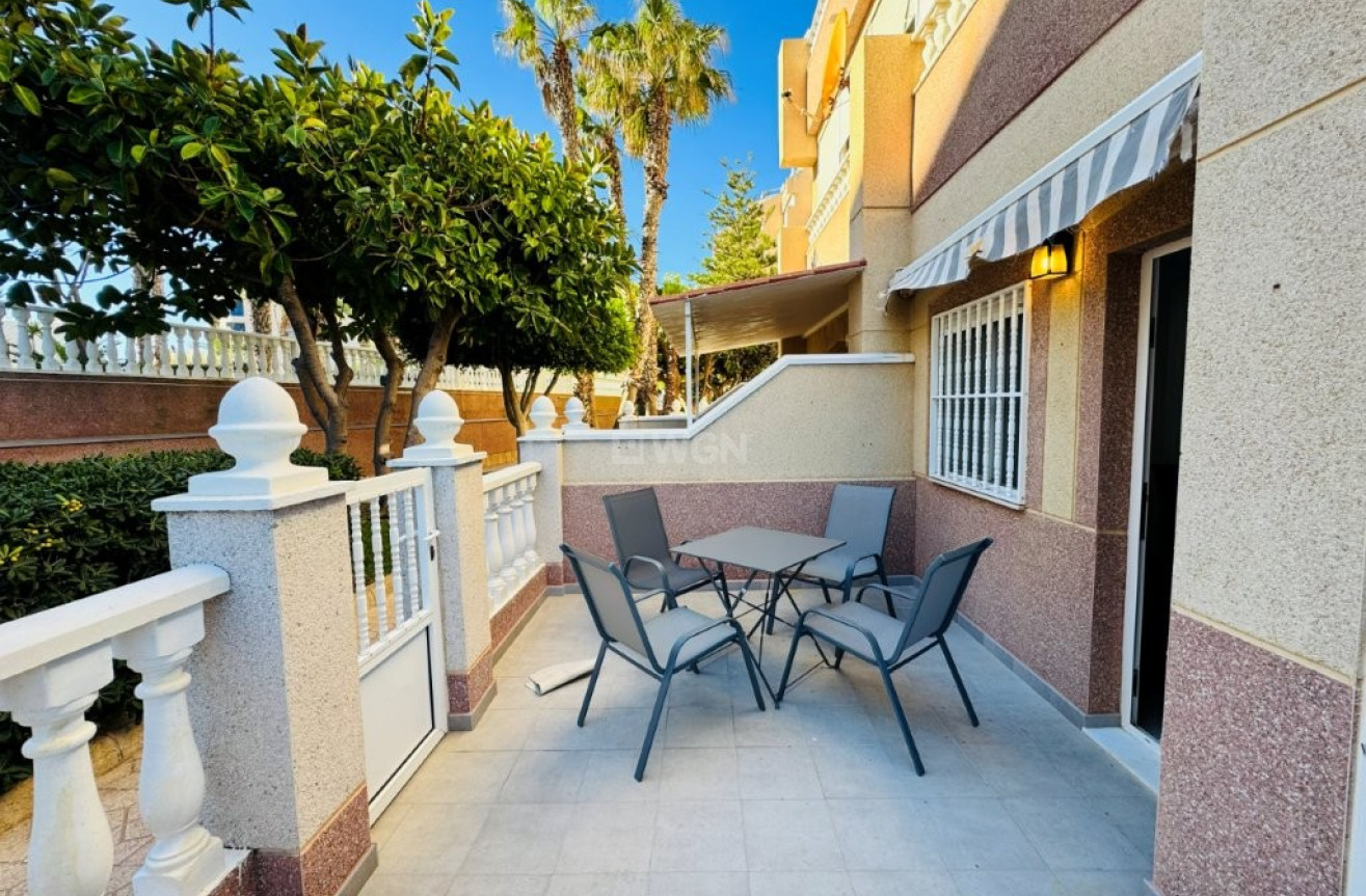 Resale - Apartment / flat - La Mata - Costa Blanca