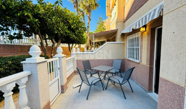 Resale - Apartment / flat - La Mata - Costa Blanca