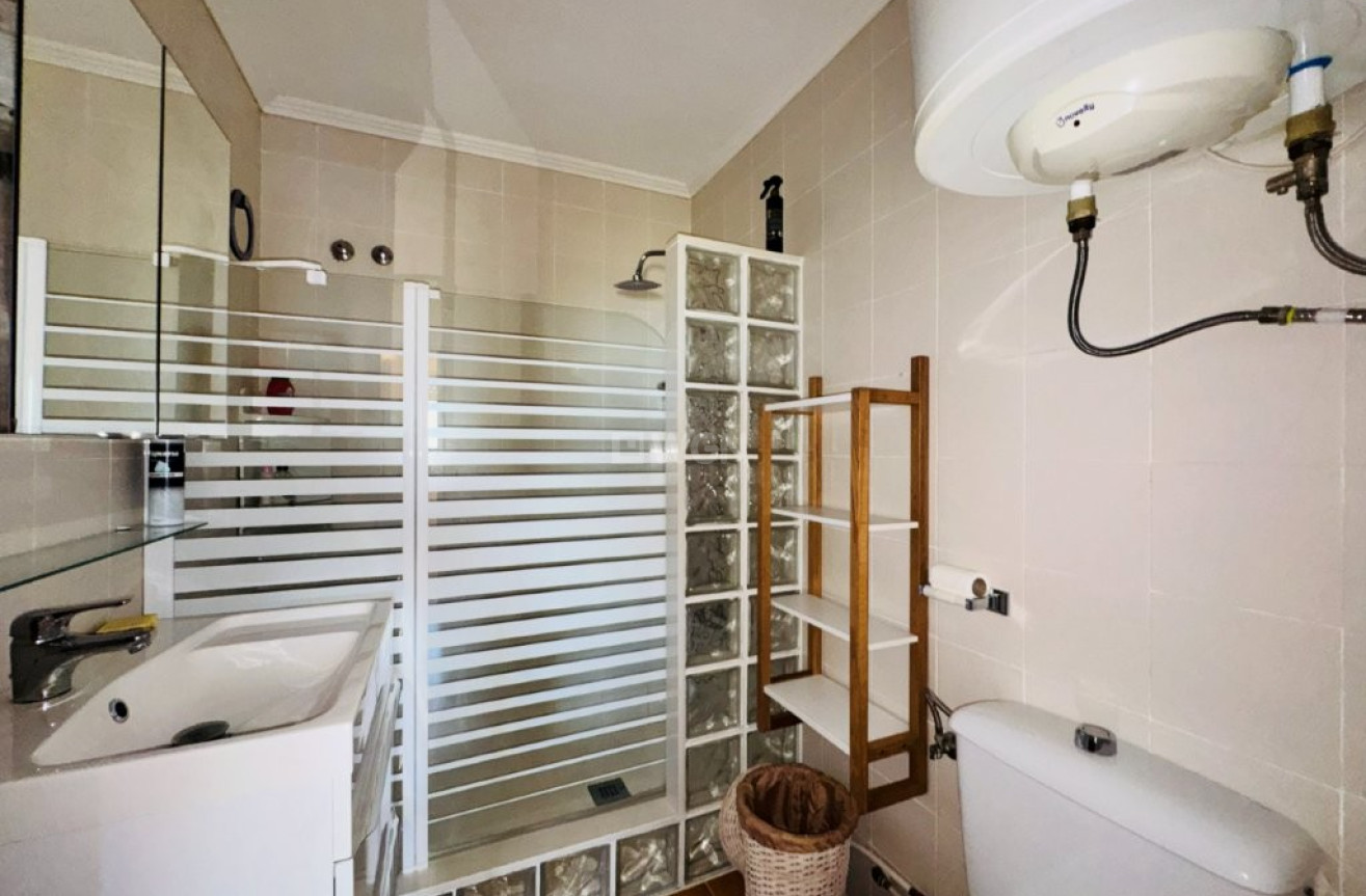 Resale - Apartment / flat - La Mata - Costa Blanca