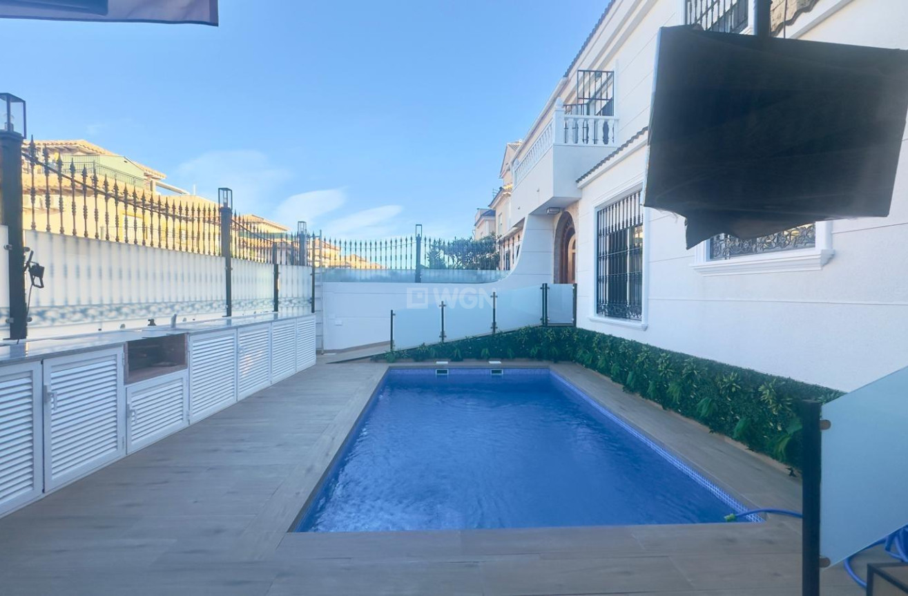 Odsprzedaż - Kamienica - Orihuela Costa - La Zenia