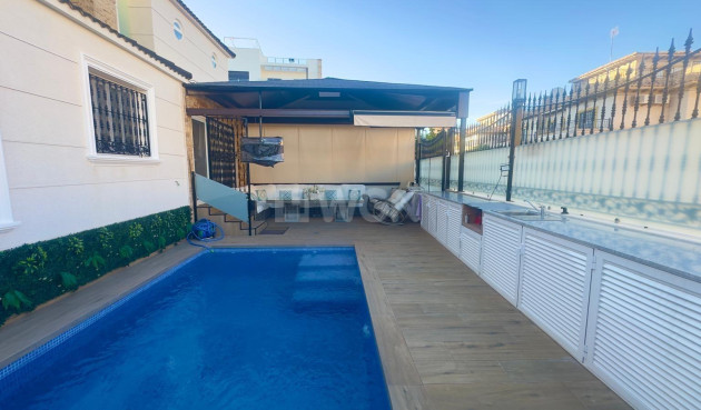 Odsprzedaż - Kamienica - Orihuela Costa - La Zenia