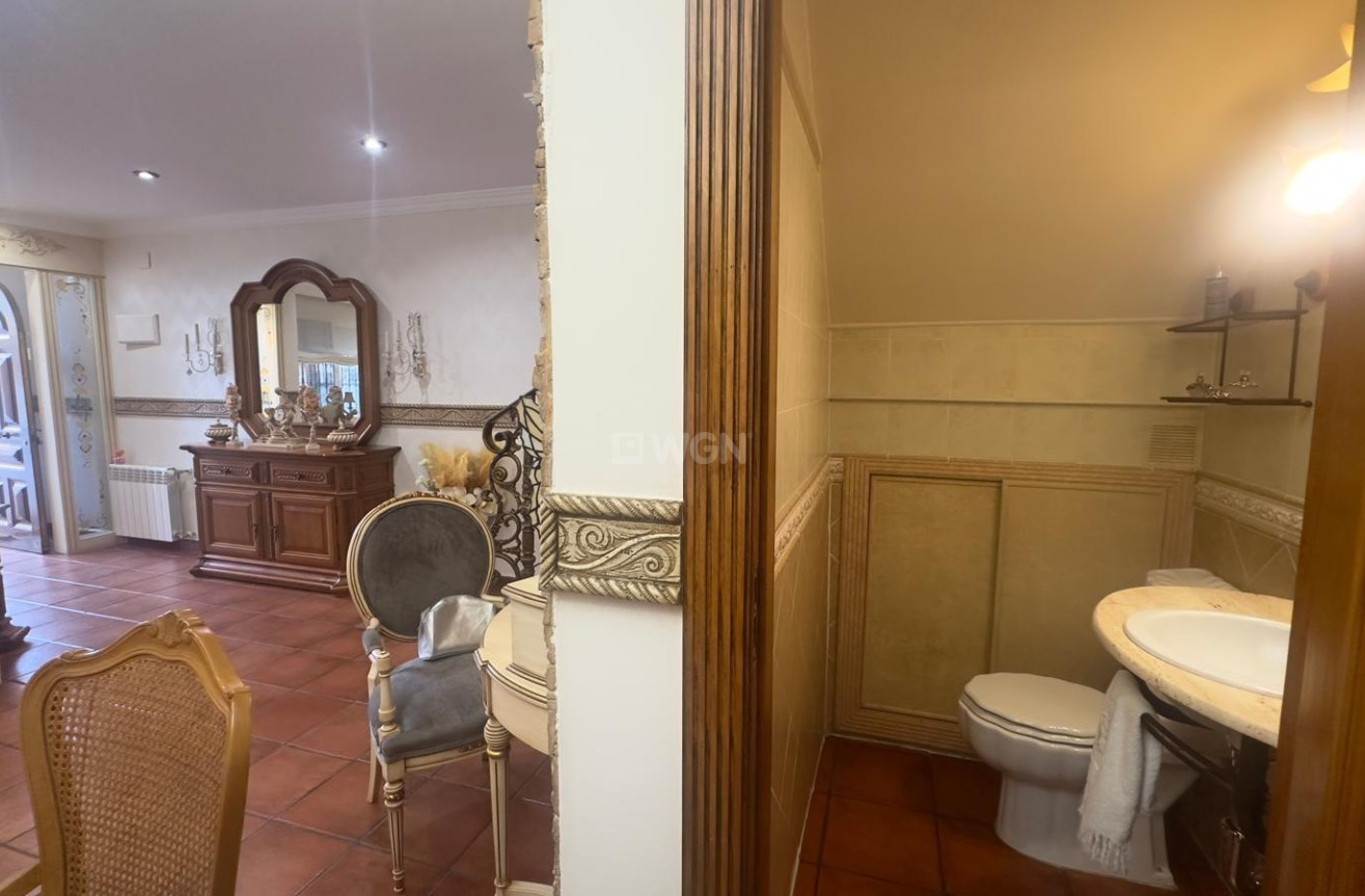 Odsprzedaż - Kamienica - Orihuela Costa - La Zenia