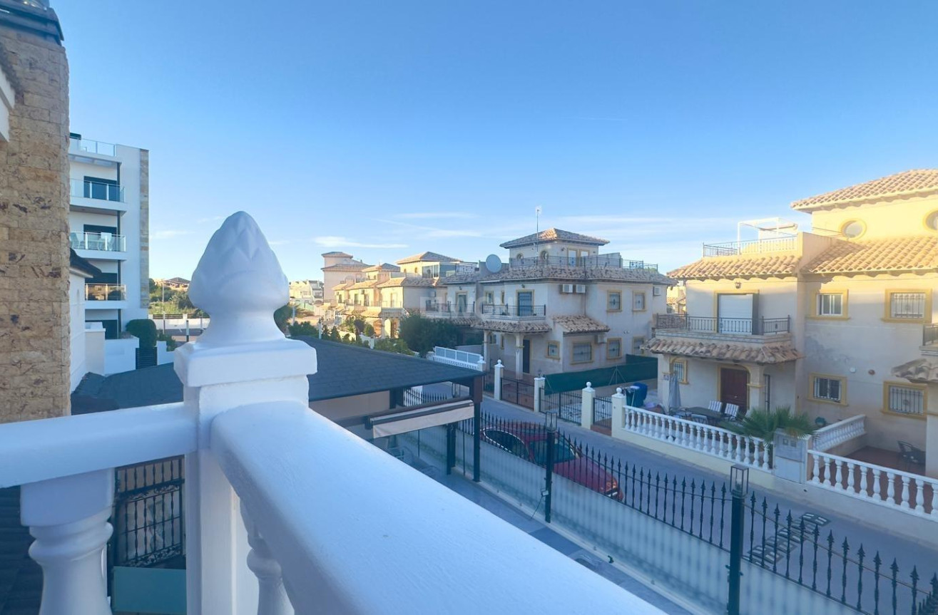 Odsprzedaż - Kamienica - Orihuela Costa - La Zenia