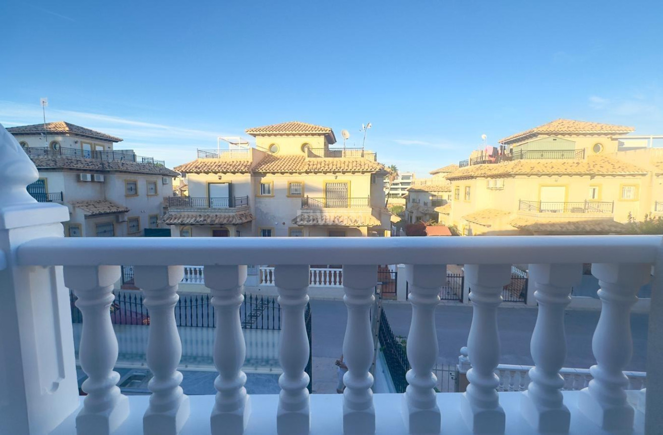 Odsprzedaż - Kamienica - Orihuela Costa - La Zenia