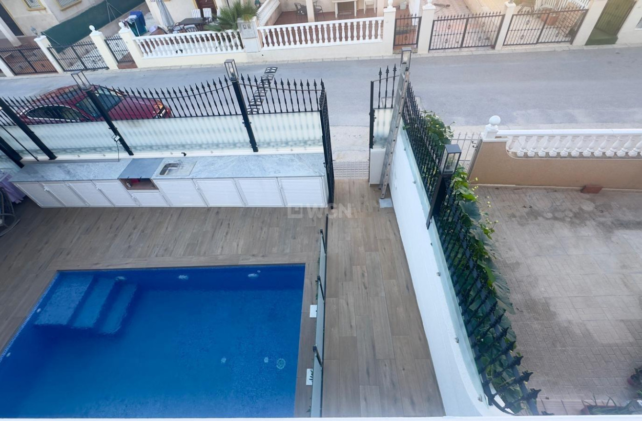 Odsprzedaż - Kamienica - Orihuela Costa - La Zenia