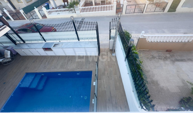 Odsprzedaż - Kamienica - Orihuela Costa - La Zenia