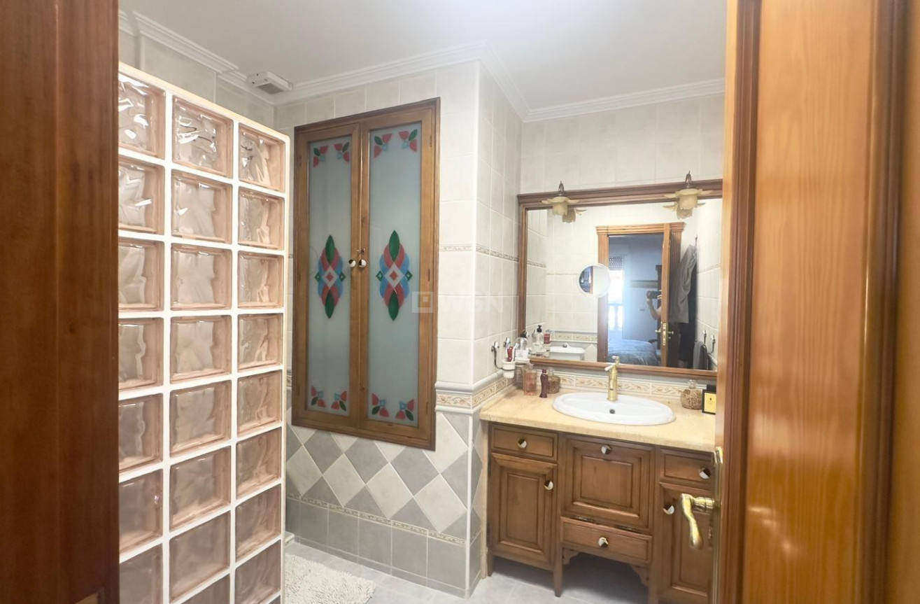 Odsprzedaż - Kamienica - Orihuela Costa - La Zenia