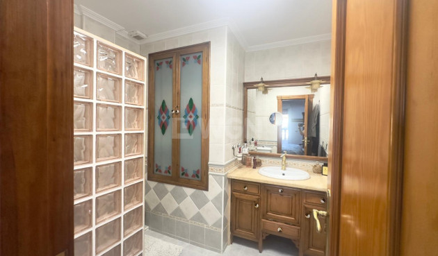 Odsprzedaż - Kamienica - Orihuela Costa - La Zenia