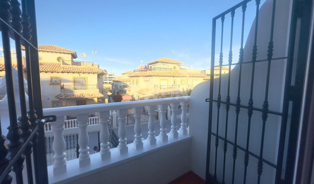 Odsprzedaż - Kamienica - Orihuela Costa - La Zenia