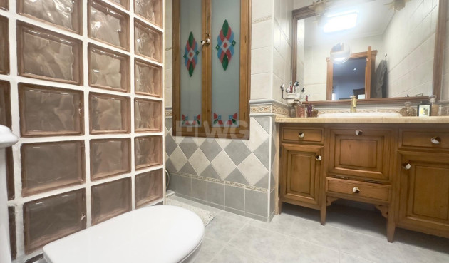 Odsprzedaż - Kamienica - Orihuela Costa - La Zenia