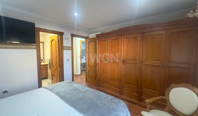 Odsprzedaż - Kamienica - Orihuela Costa - La Zenia