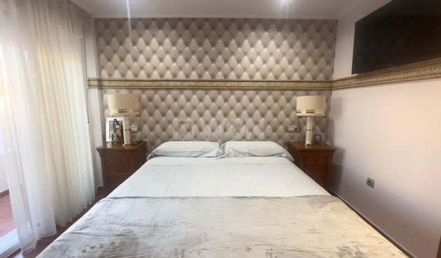 Odsprzedaż - Kamienica - Orihuela Costa - La Zenia