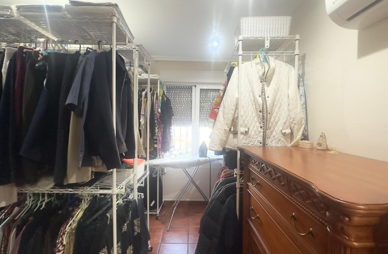 Odsprzedaż - Kamienica - Orihuela Costa - La Zenia