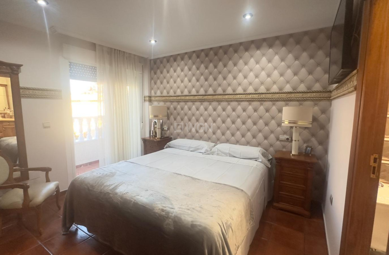 Odsprzedaż - Kamienica - Orihuela Costa - La Zenia