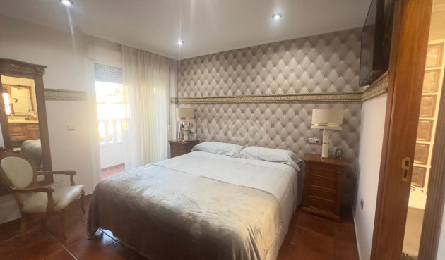 Odsprzedaż - Kamienica - Orihuela Costa - La Zenia