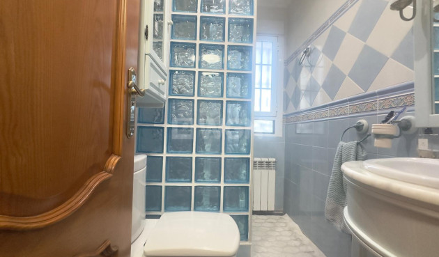 Odsprzedaż - Kamienica - Orihuela Costa - La Zenia