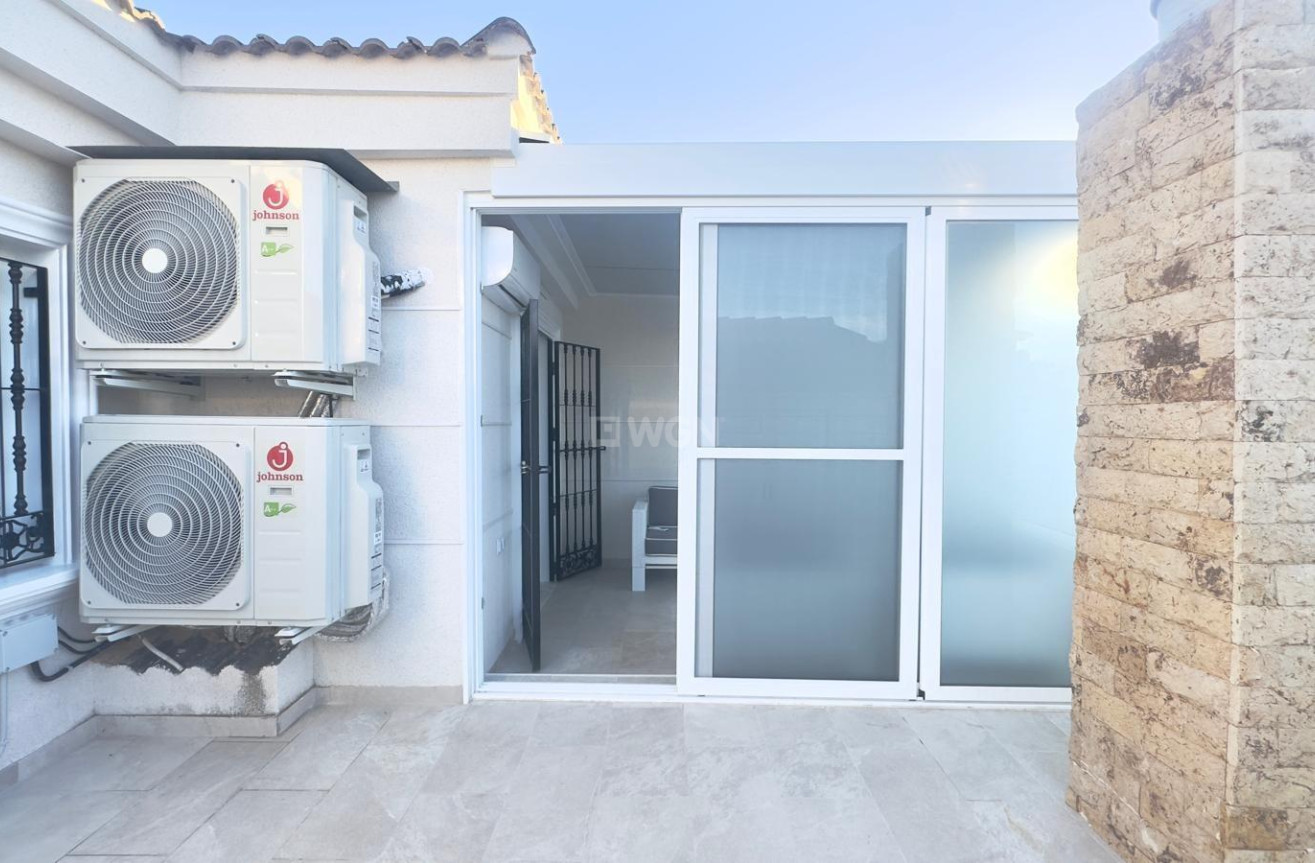 Odsprzedaż - Kamienica - Orihuela Costa - La Zenia