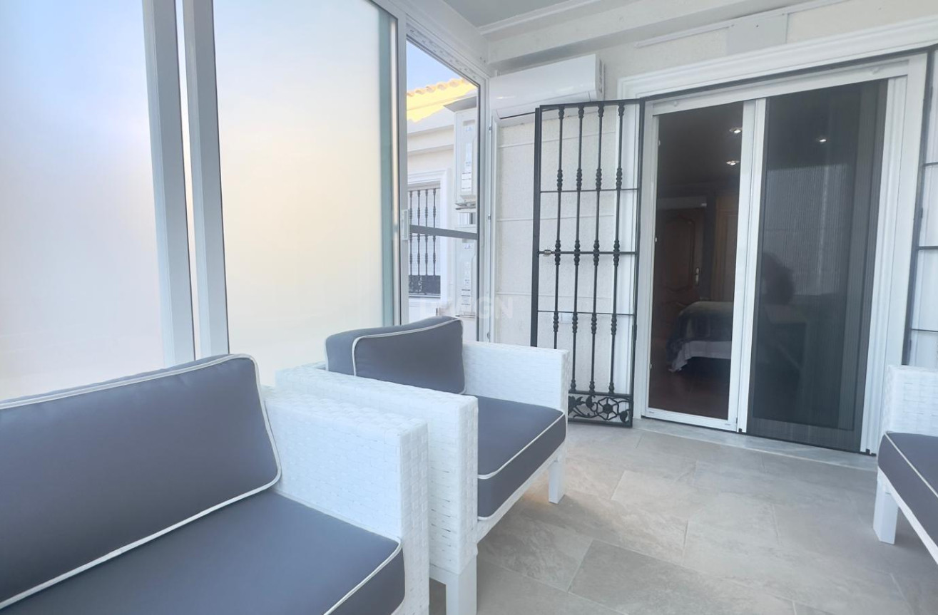 Odsprzedaż - Kamienica - Orihuela Costa - La Zenia