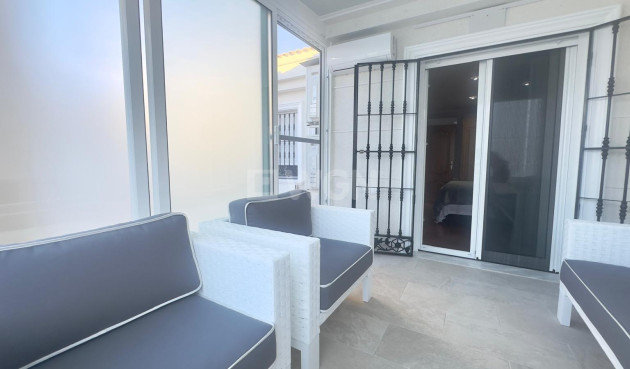 Odsprzedaż - Kamienica - Orihuela Costa - La Zenia