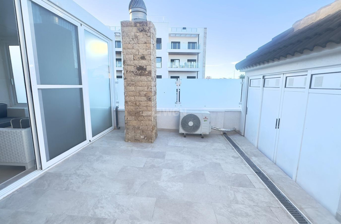 Odsprzedaż - Kamienica - Orihuela Costa - La Zenia