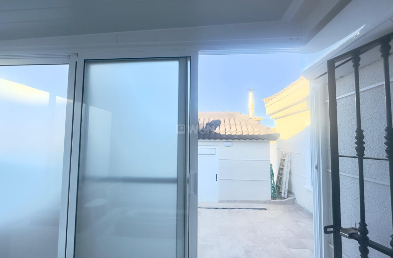 Odsprzedaż - Kamienica - Orihuela Costa - La Zenia