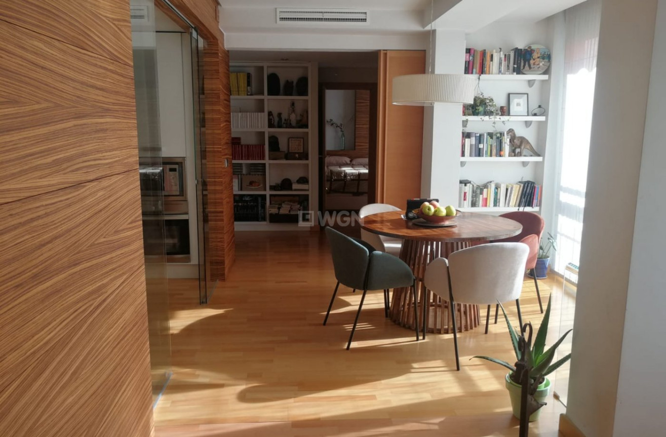 Odsprzedaż - Mieszkanie w bloku - Murcia