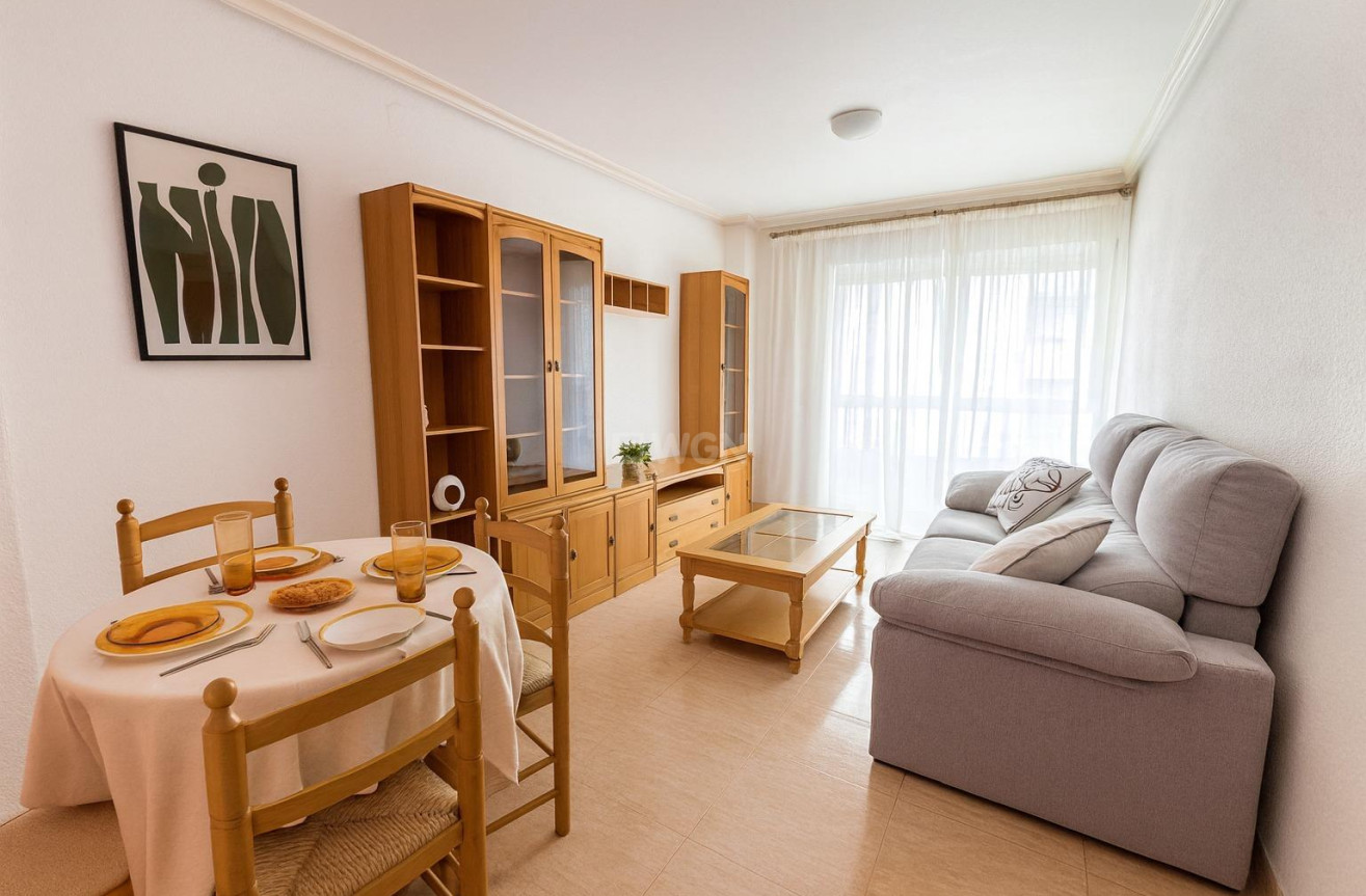 Resale - Apartment / flat - Torrevieja - Parque Las Naciones