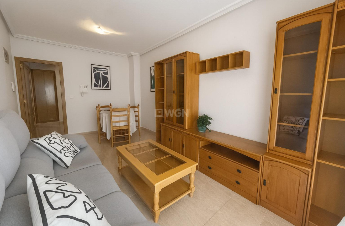 Resale - Apartment / flat - Torrevieja - Parque Las Naciones