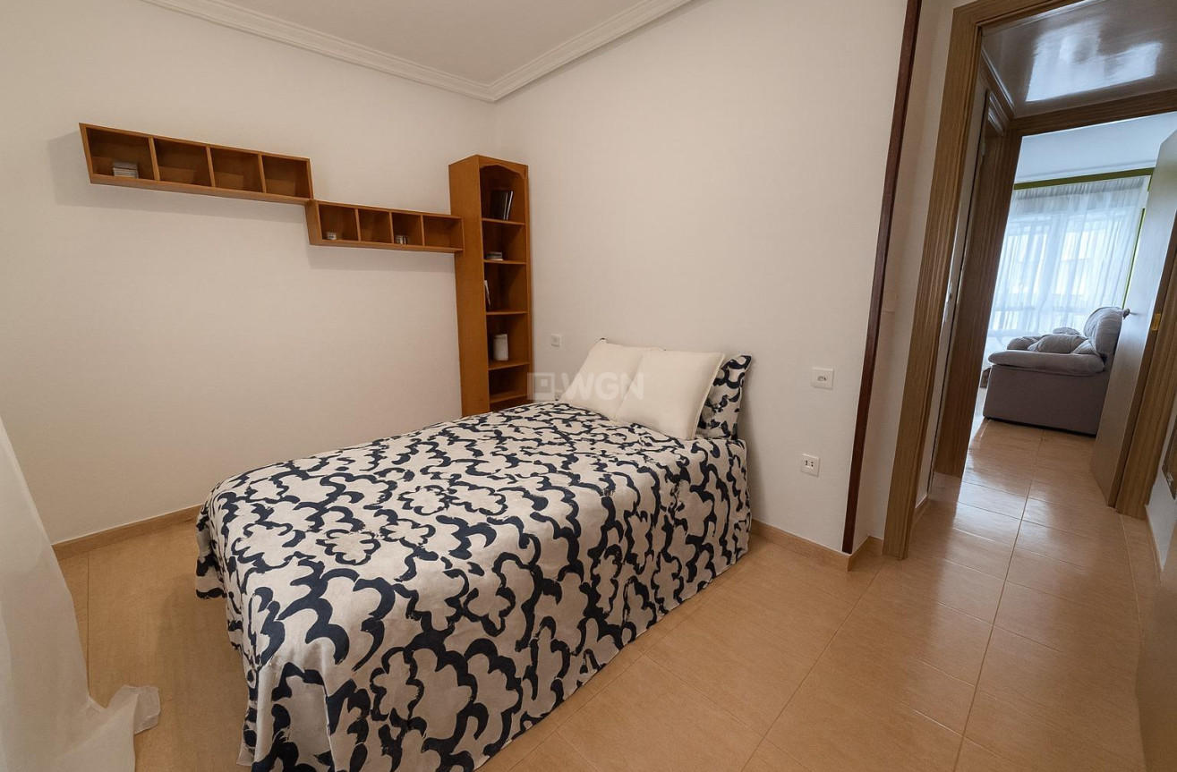 Resale - Apartment / flat - Torrevieja - Parque Las Naciones