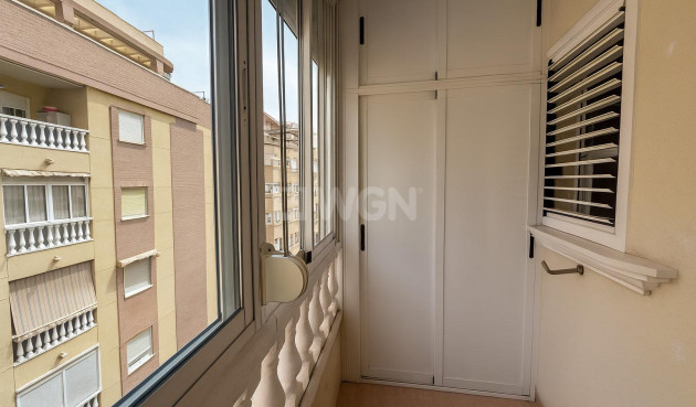 Resale - Apartment / flat - Torrevieja - Parque Las Naciones