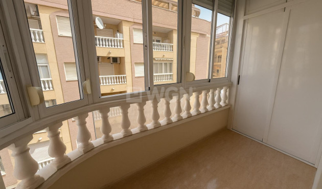 Resale - Apartment / flat - Torrevieja - Parque Las Naciones