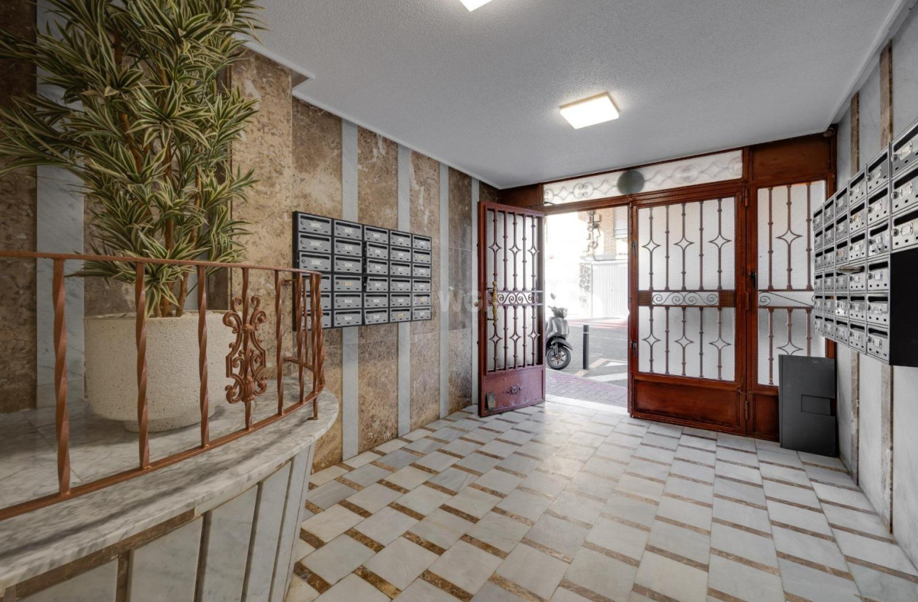 Reventa - Apartamento / piso - Torrevieja - Costa Blanca