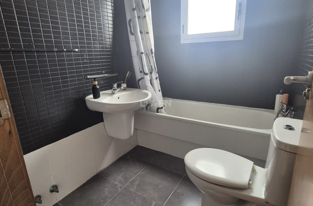 Resale - Apartment / flat - Torrevieja - Costa Blanca