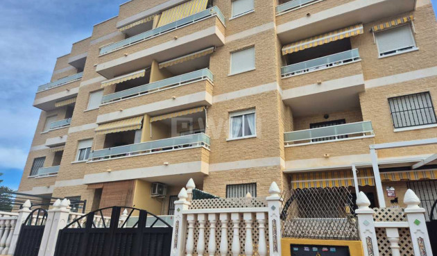 Resale - Apartment / flat - Torrevieja - Costa Blanca