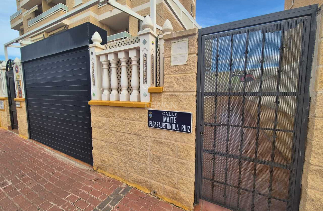 Resale - Apartment / flat - Torrevieja - Costa Blanca