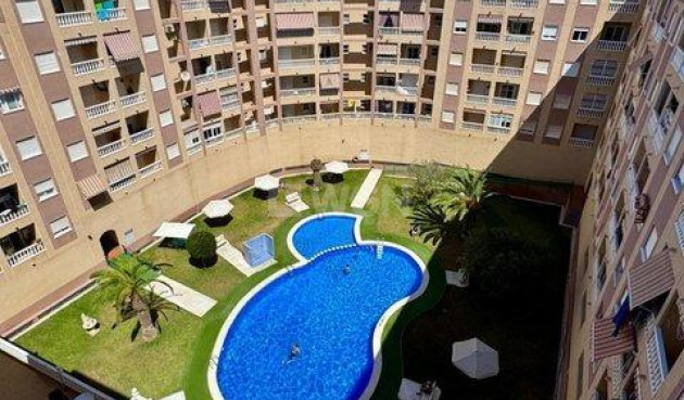 Resale - Apartment / flat - Torrevieja - PARQUE DE LAS NACIONES