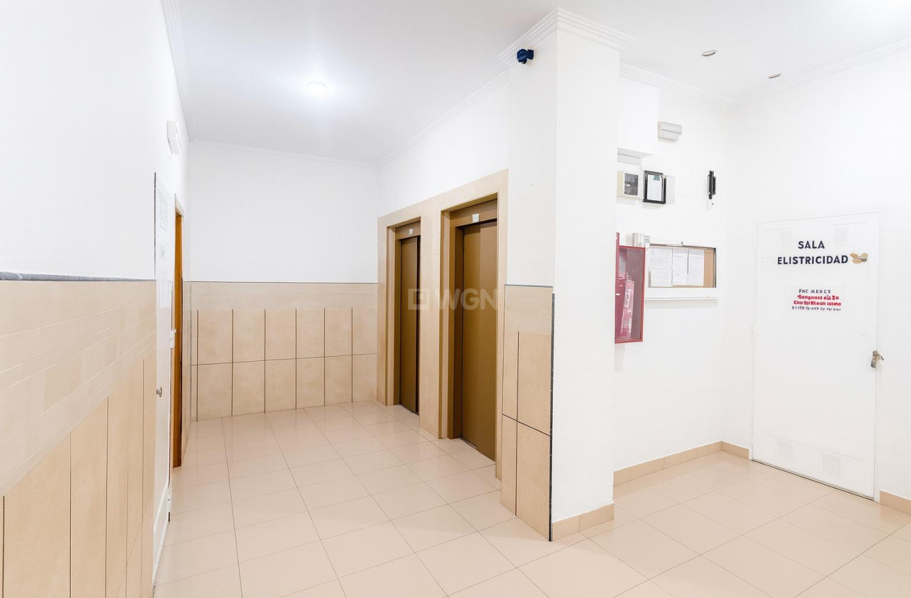 Resale - Apartment / flat - Torrevieja - PARQUE DE LAS NACIONES