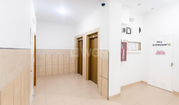 Resale - Apartment / flat - Torrevieja - PARQUE DE LAS NACIONES