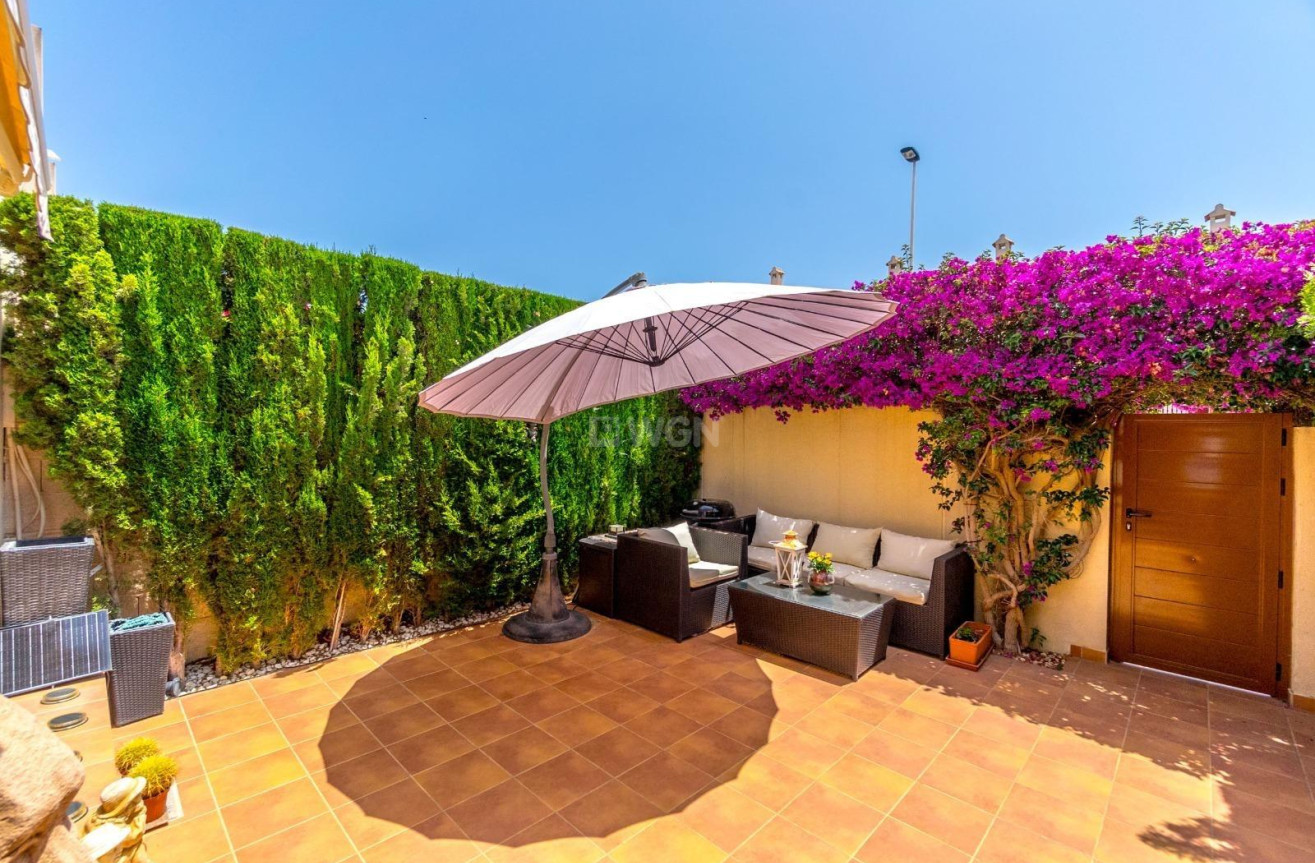 Odsprzedaż - Kamienica - Torrevieja - aguas nuevas