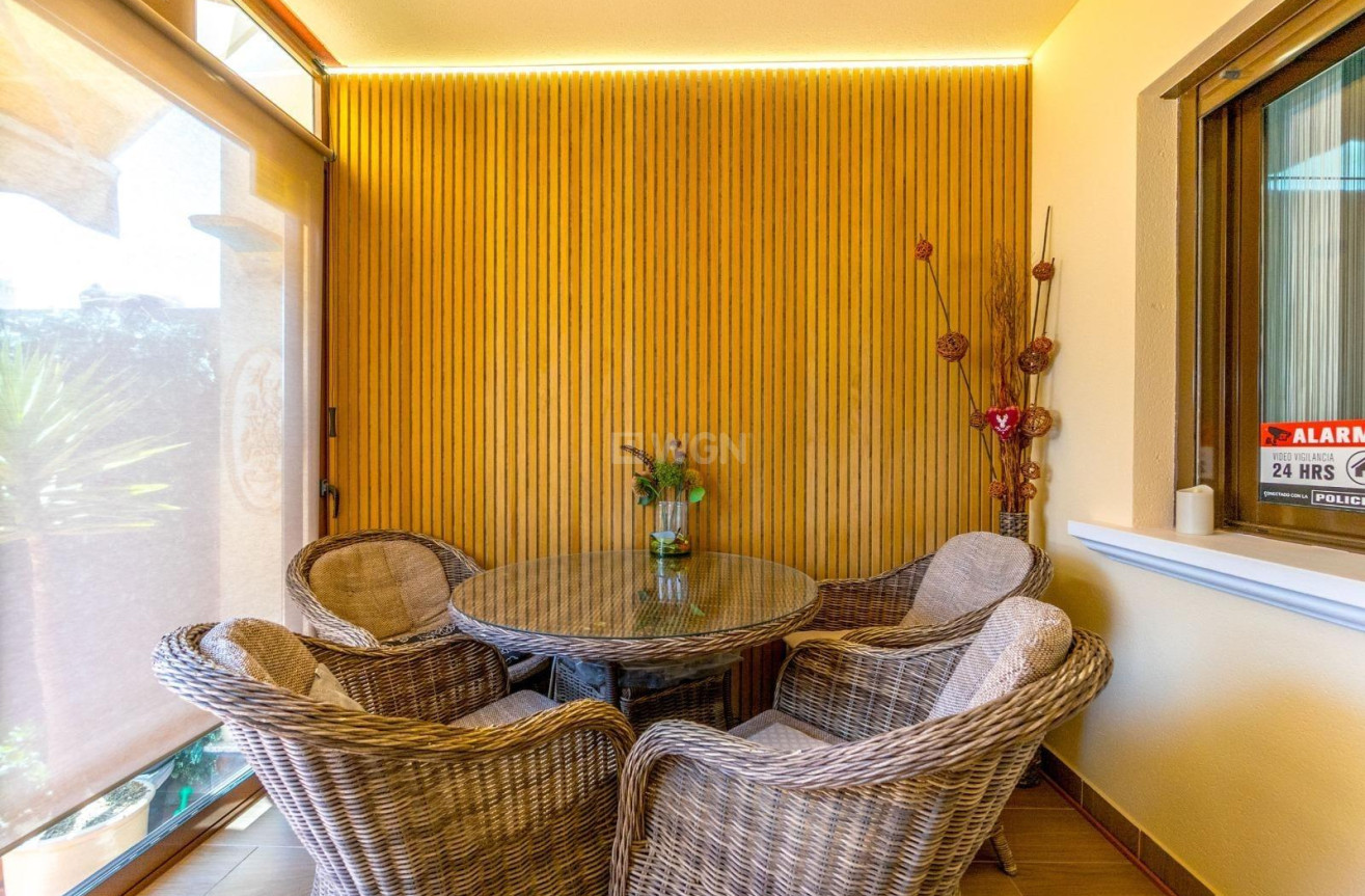 Odsprzedaż - Kamienica - Torrevieja - aguas nuevas