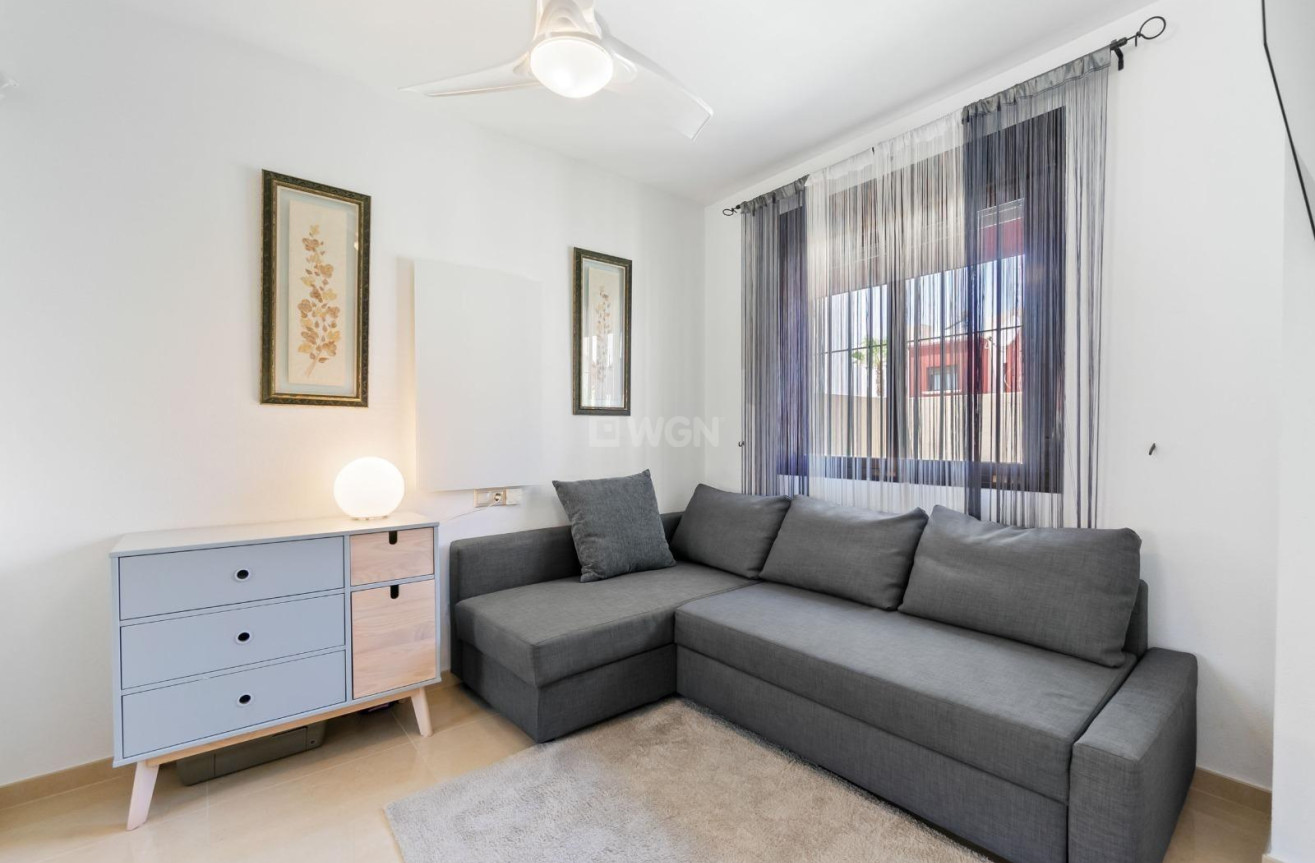 Odsprzedaż - Kamienica - Torrevieja - aguas nuevas