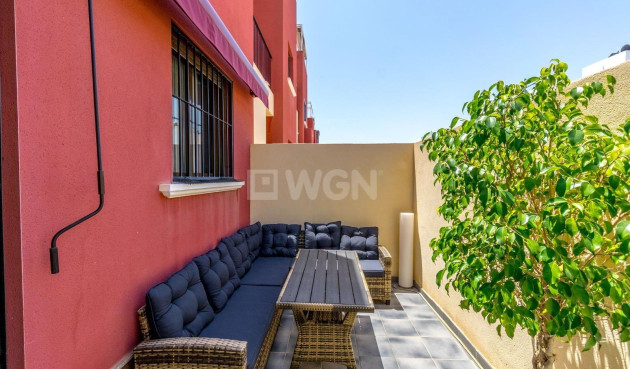 Odsprzedaż - Kamienica - Torrevieja - aguas nuevas