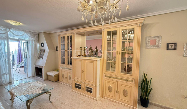 Odsprzedaż - Kamienica - Torrevieja - Calas Blanca